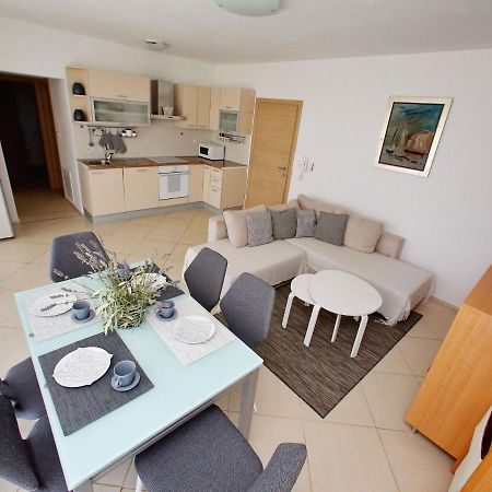 Sun-Kissed Apartment In Bibinje With Garden Oda fotoğraf