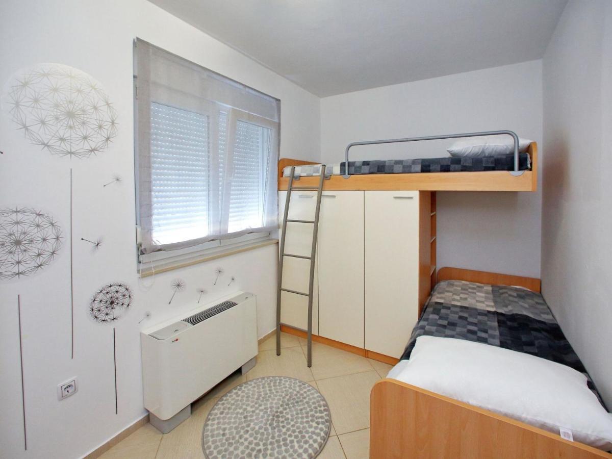 Sun-Kissed Apartment In Bibinje With Garden Dış mekan fotoğraf